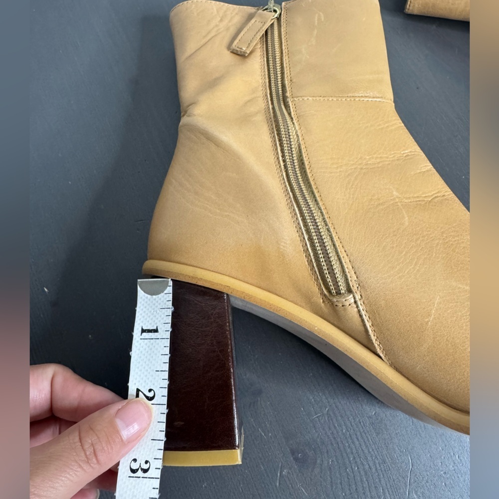 Alohas West Boot in Beige - Picture 6 of 11